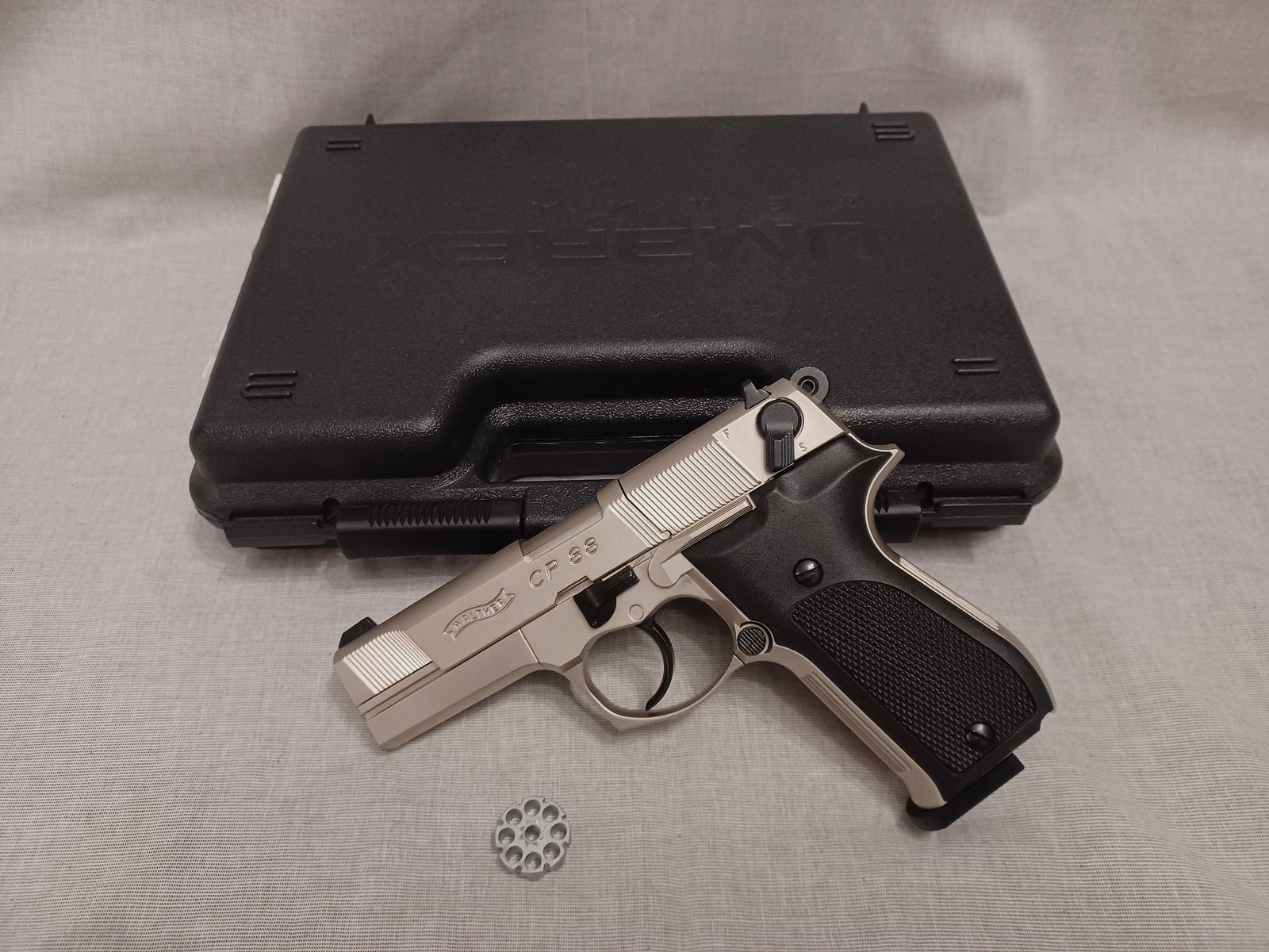Walther CP88 / nickel / 4,5 mm Diabolo / CO2 / Pistole / OVP (15)
