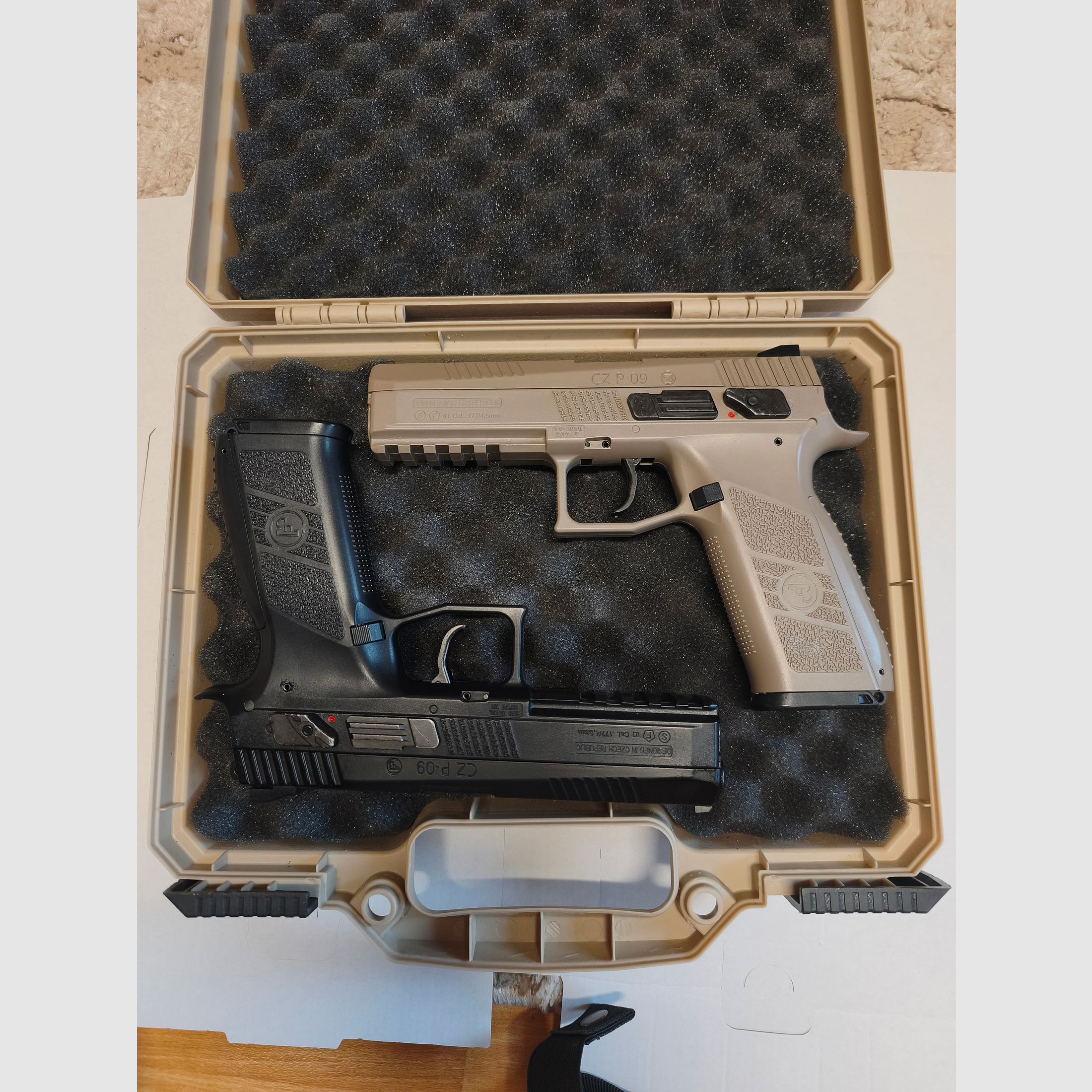 2x CO2 Pistool CZ P-09 4,5mm