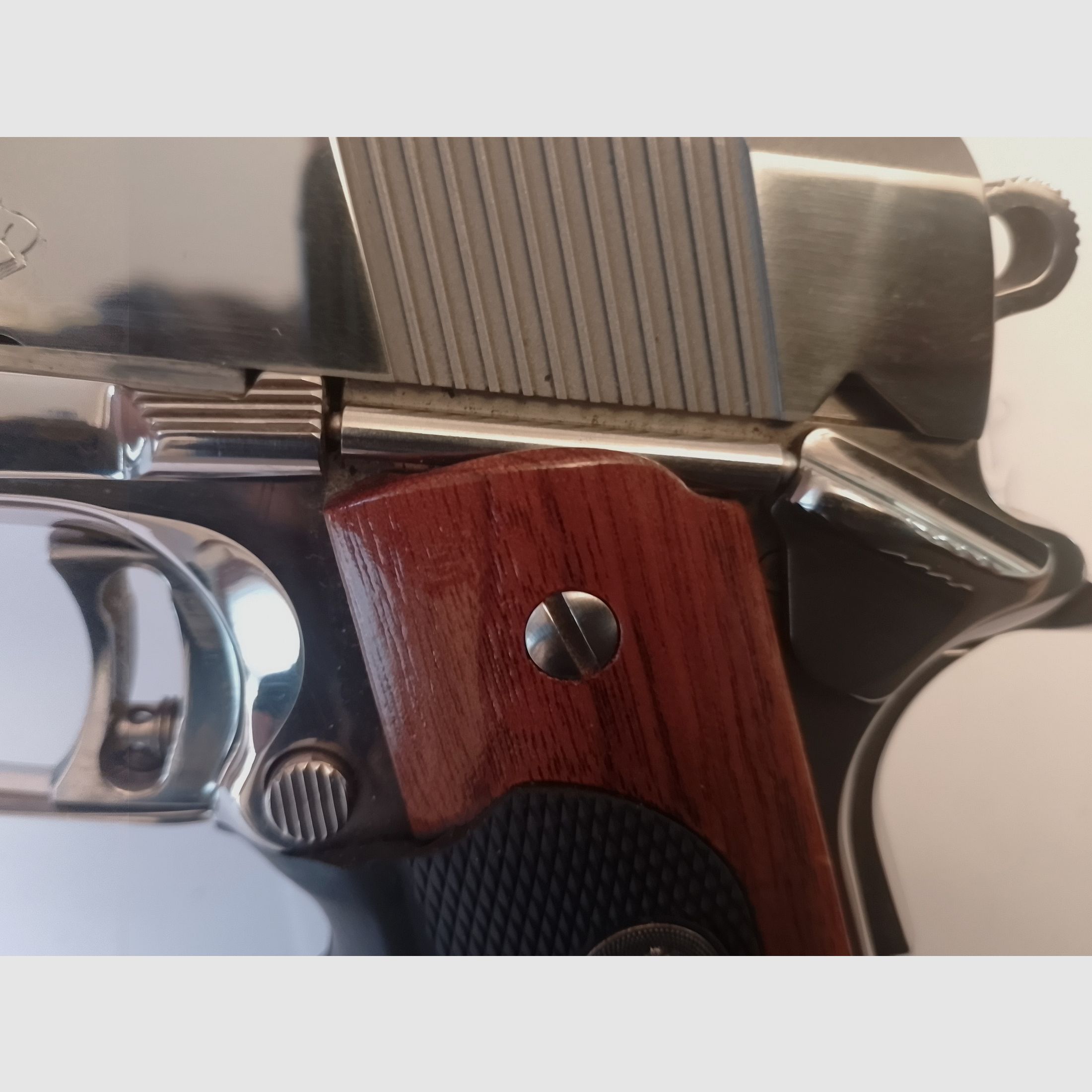 Colt Gold cup  45 ACP National Match Crome version 1 a état