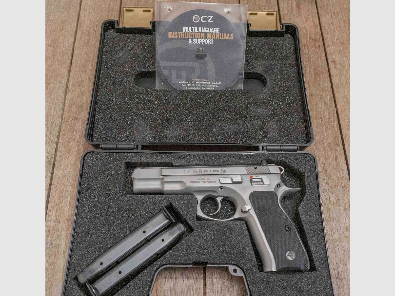 Pistool CZ 75B zilver kal. 9mm Para