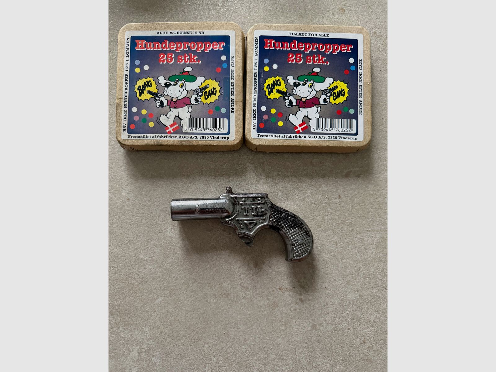 Pistolina a salve TIP degli anni 1920-1930 con cartucce a salve, immagine 1 di 3