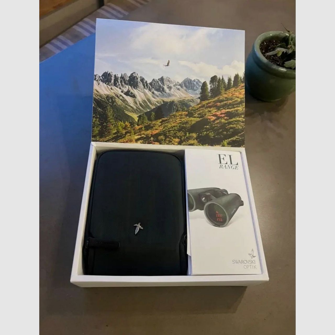 Swarovski EL Range 10x42 binoculars