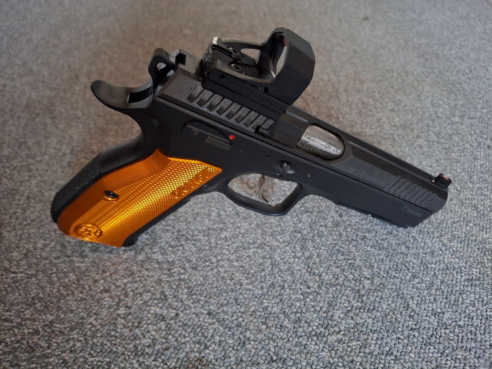 CZ Shadow 2 orange mit Optic