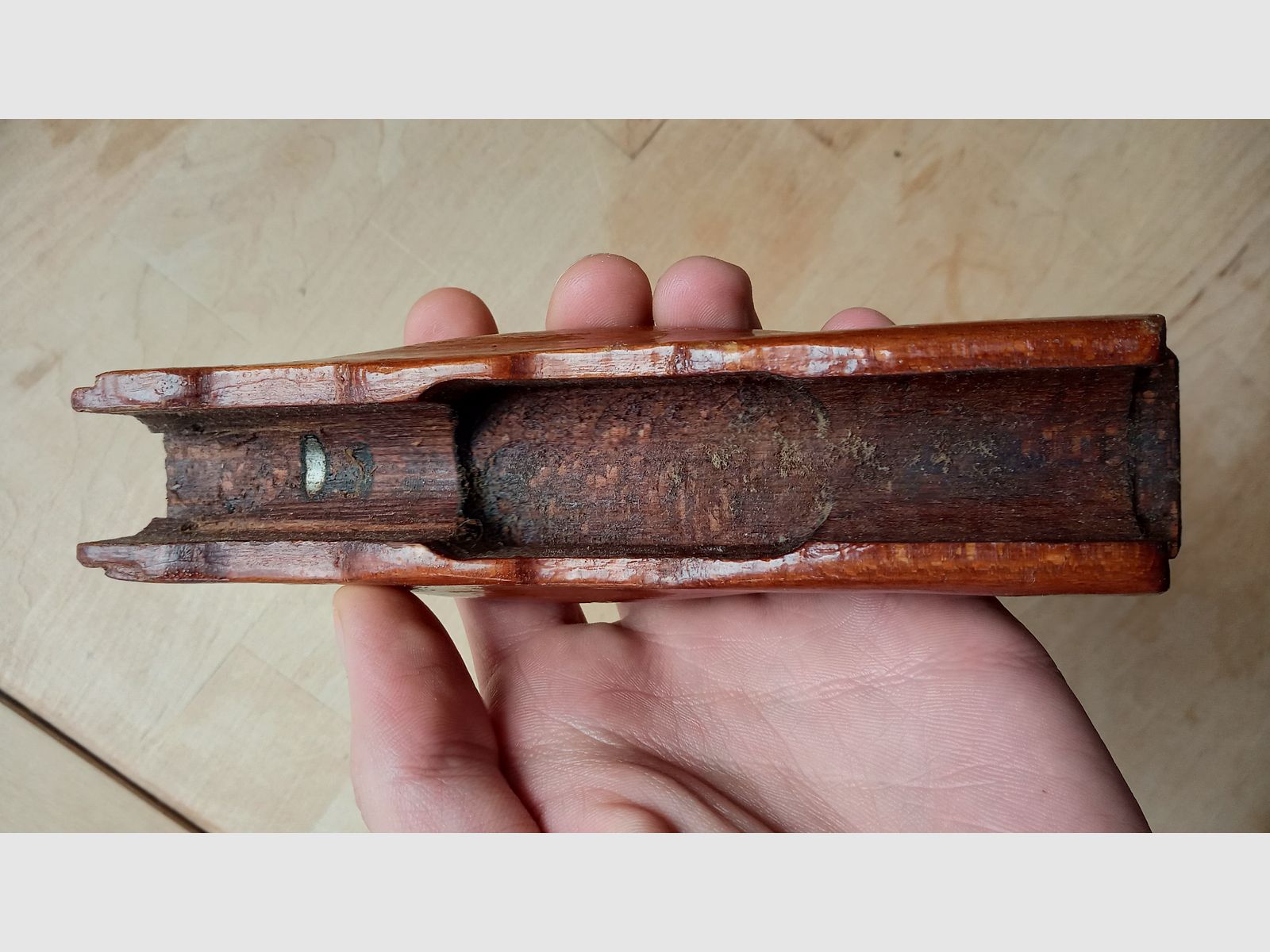 #3 unterer AK Palmswell Handschutz Holz vermutlich Rumänien