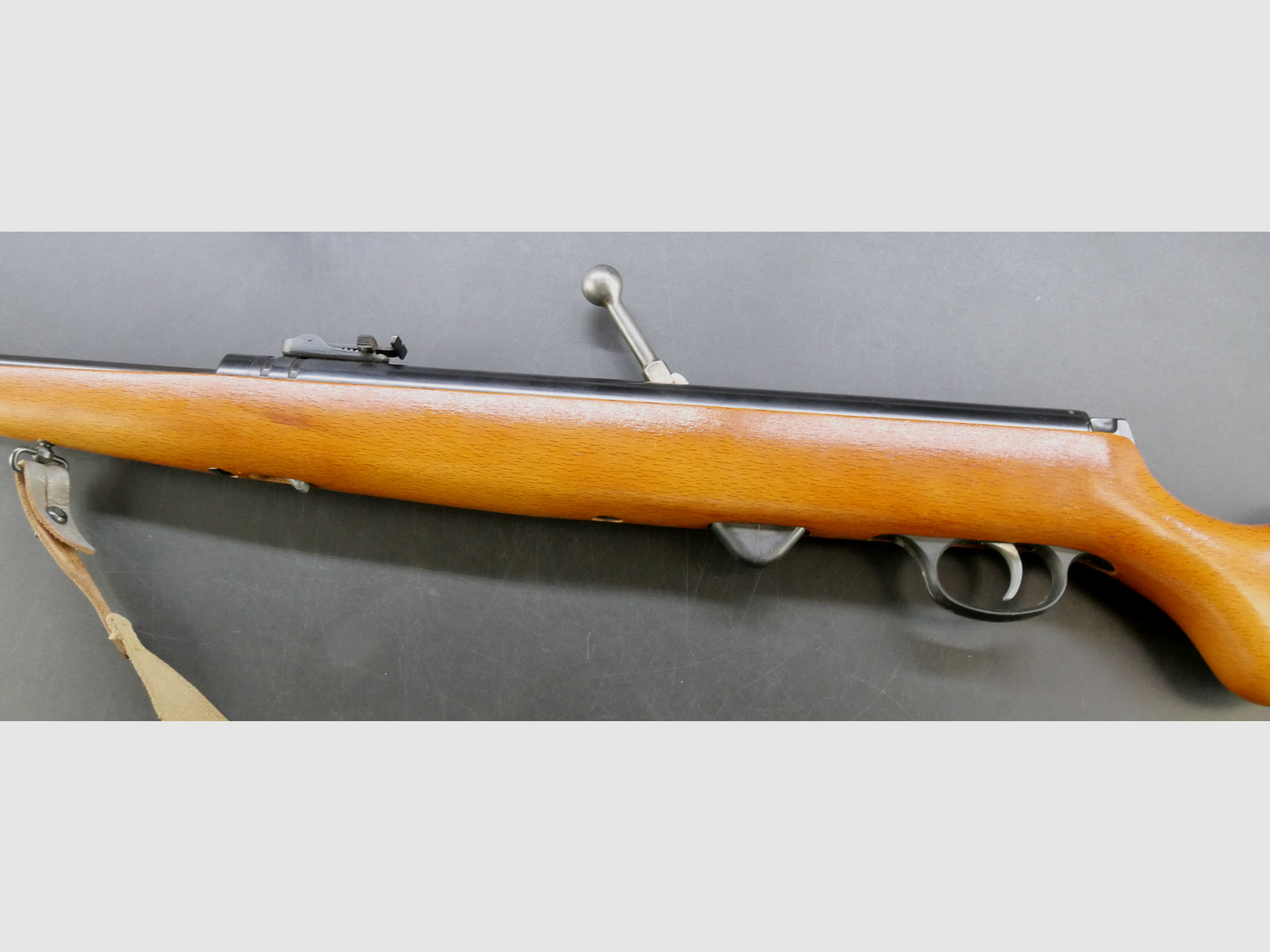 Haenel Mod. 310 Luftgewehr 4,4mm Rundkugel mit Gewehrriemen und neuer Dichtung und Kolbenfeder