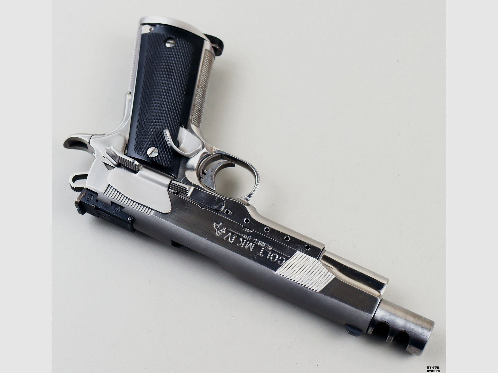 Pistolet Colt mod. MKIV Series 80 Custom cal. 45 HP n° de série SS44374, image 5 sur 11