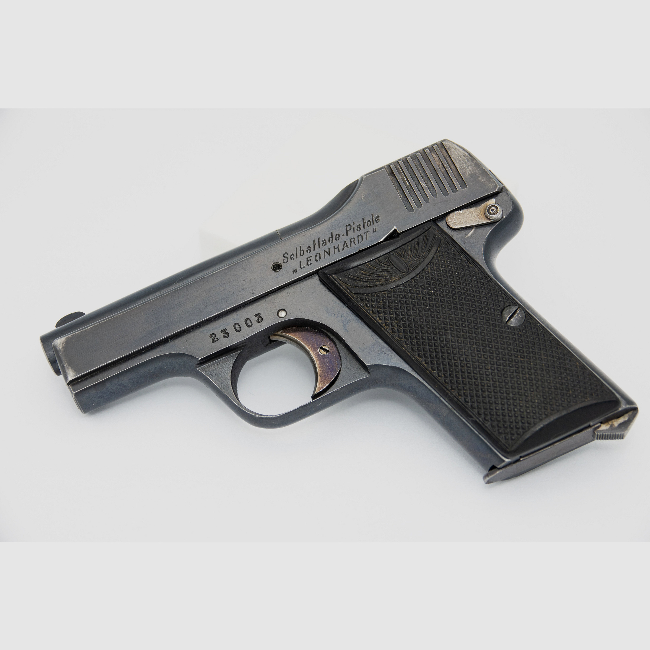 Pistola semiautomatica Leonhardt con tasca