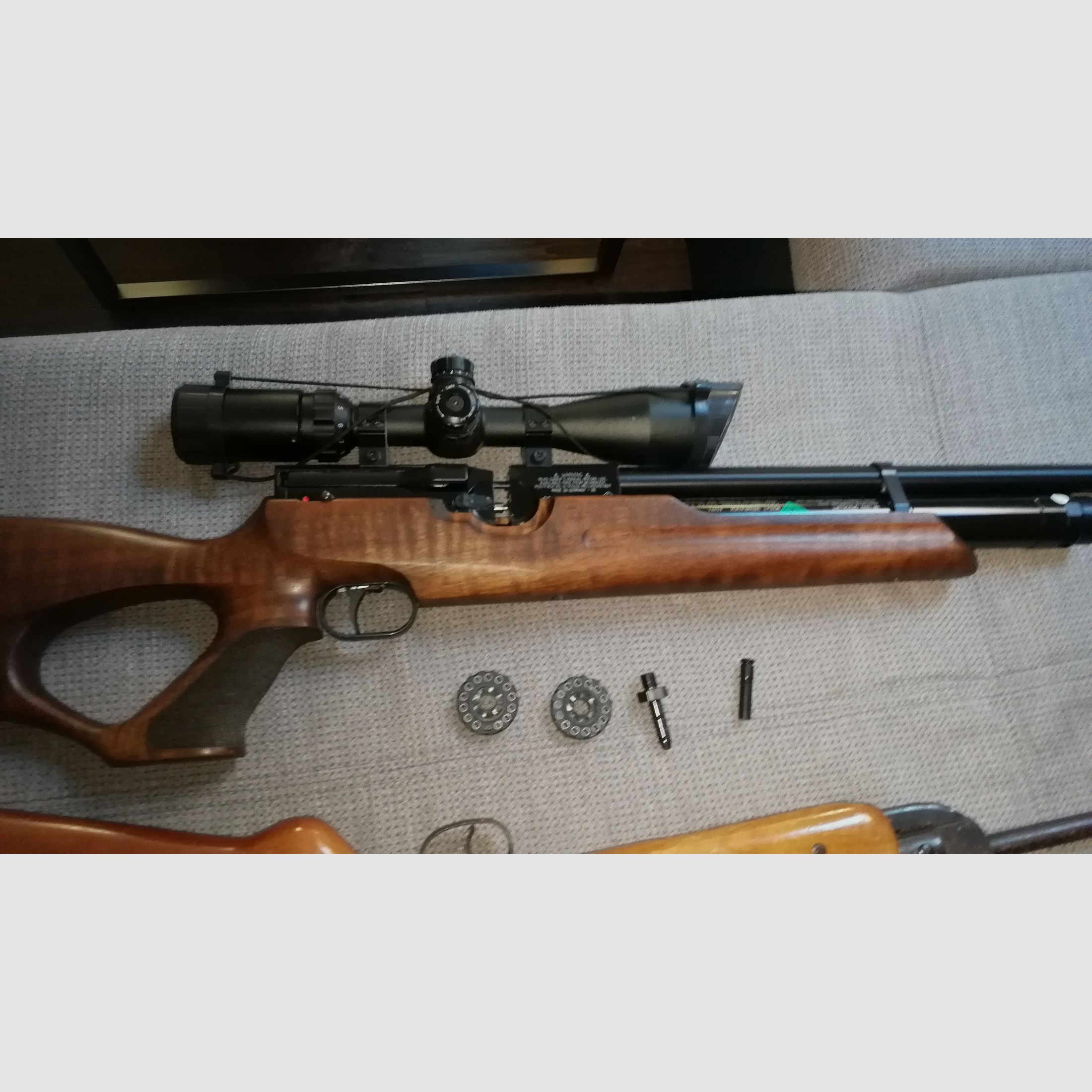 Incienso HW 100 T FSB con bomba de aire comprimido M 220 con mira telescópica, silenciador y accesorios (ver fotos) + 2 rifles de aire más antiguos como regalo