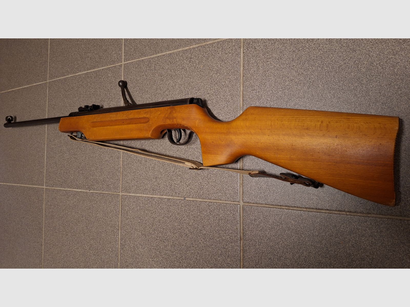 Haenel Suhl 310 DDR-Luftgewehr mit Sportschaft+8er Magazin!