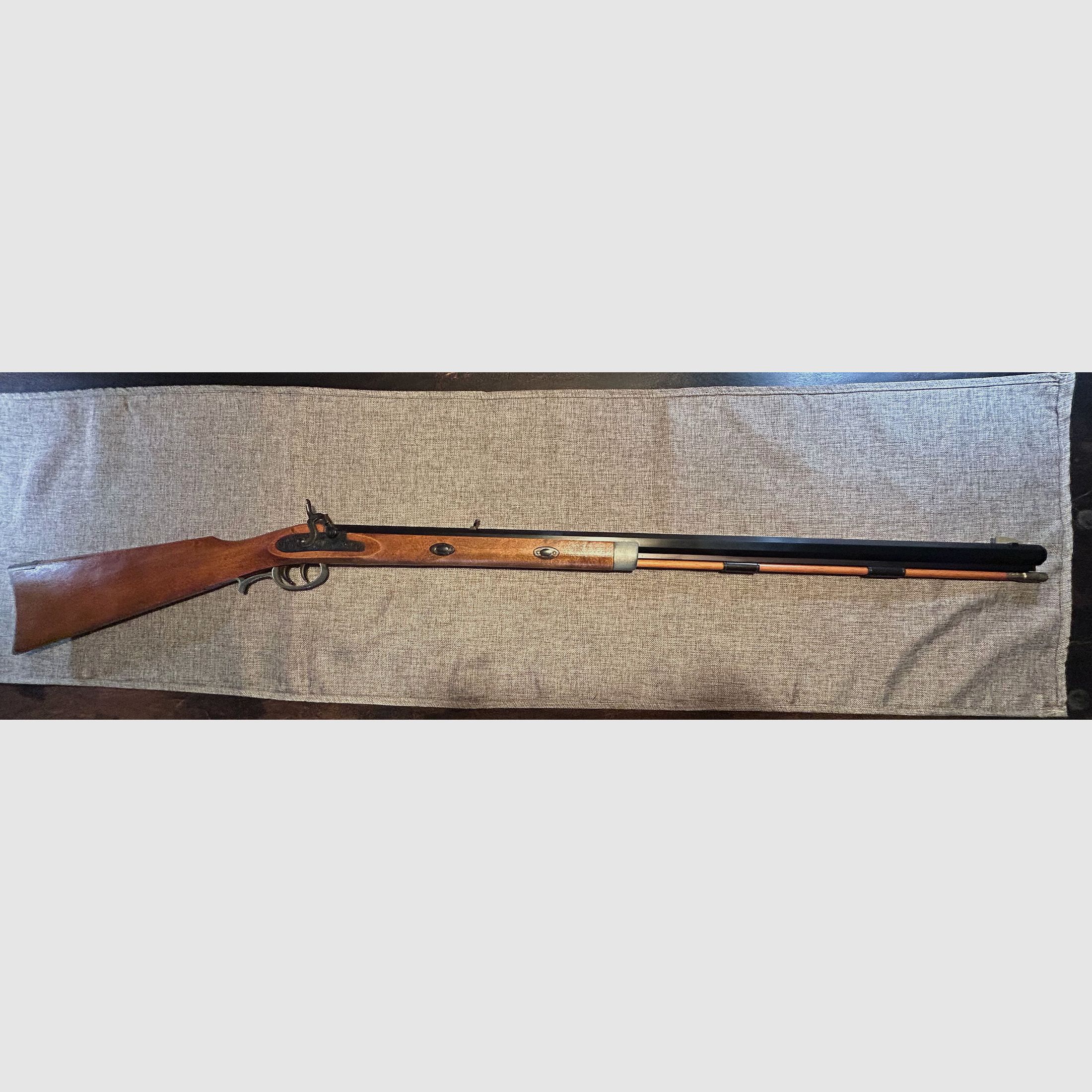 Perkussie Geweer Dikar Mountain kal. .45 ongebruikt