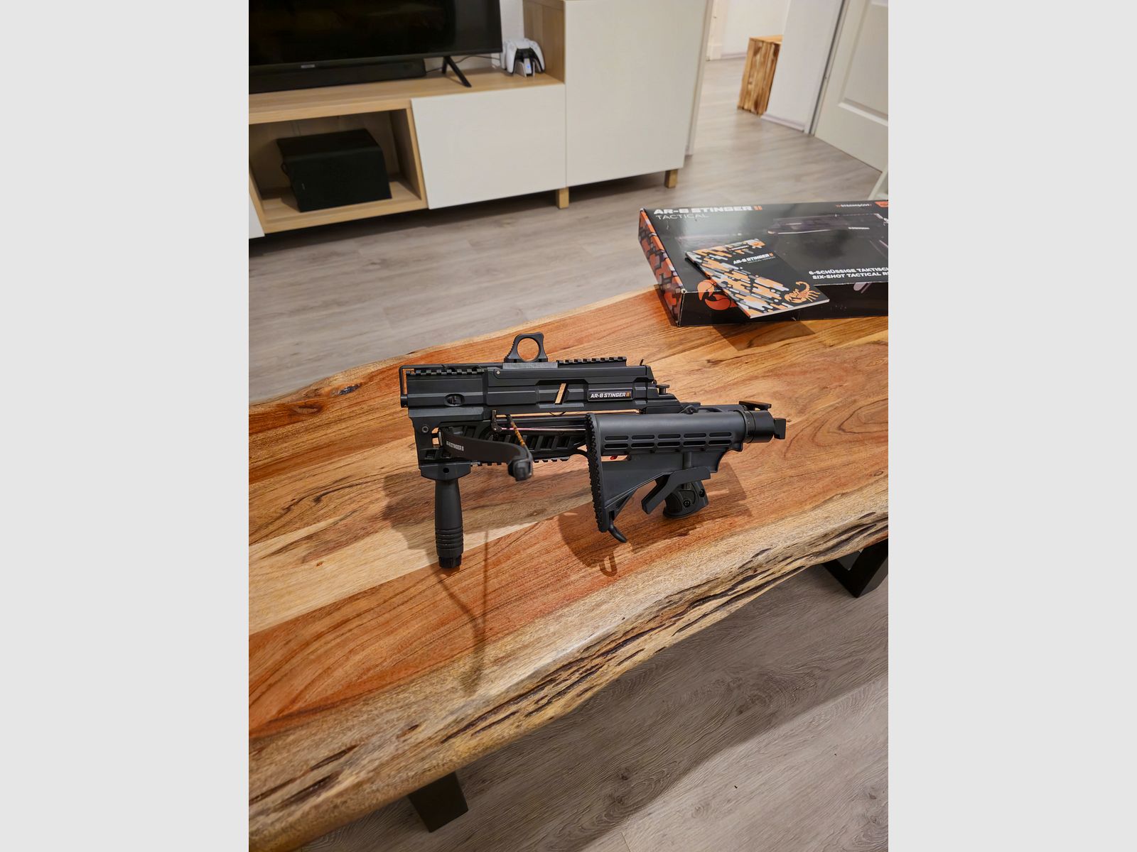 Steambow Stinger II Tactical AR-6 mit Zubehör