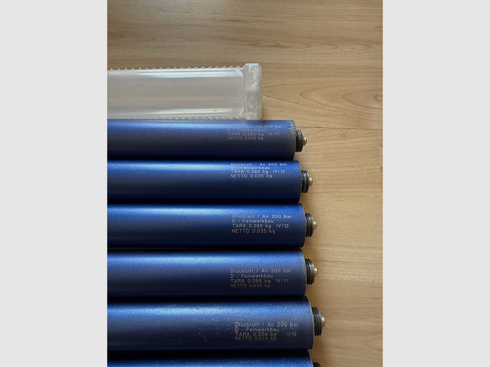 8 X Feinwerkbau Junior / normal / as well as LP aluminum cartridges TÜV expired