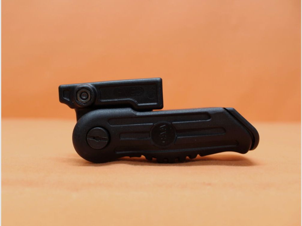 CAA Tactical CAA Foregrip FVG-3B 3-Position foldable with battery compartment, black polymer for Picatinny profile