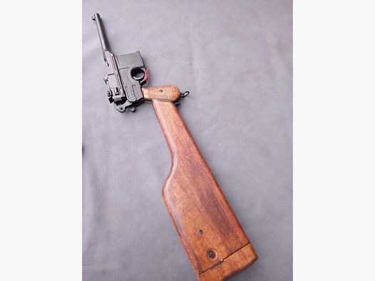 Deutsche Mauser C 96 , Replika Denix Muster mit Holzschaft