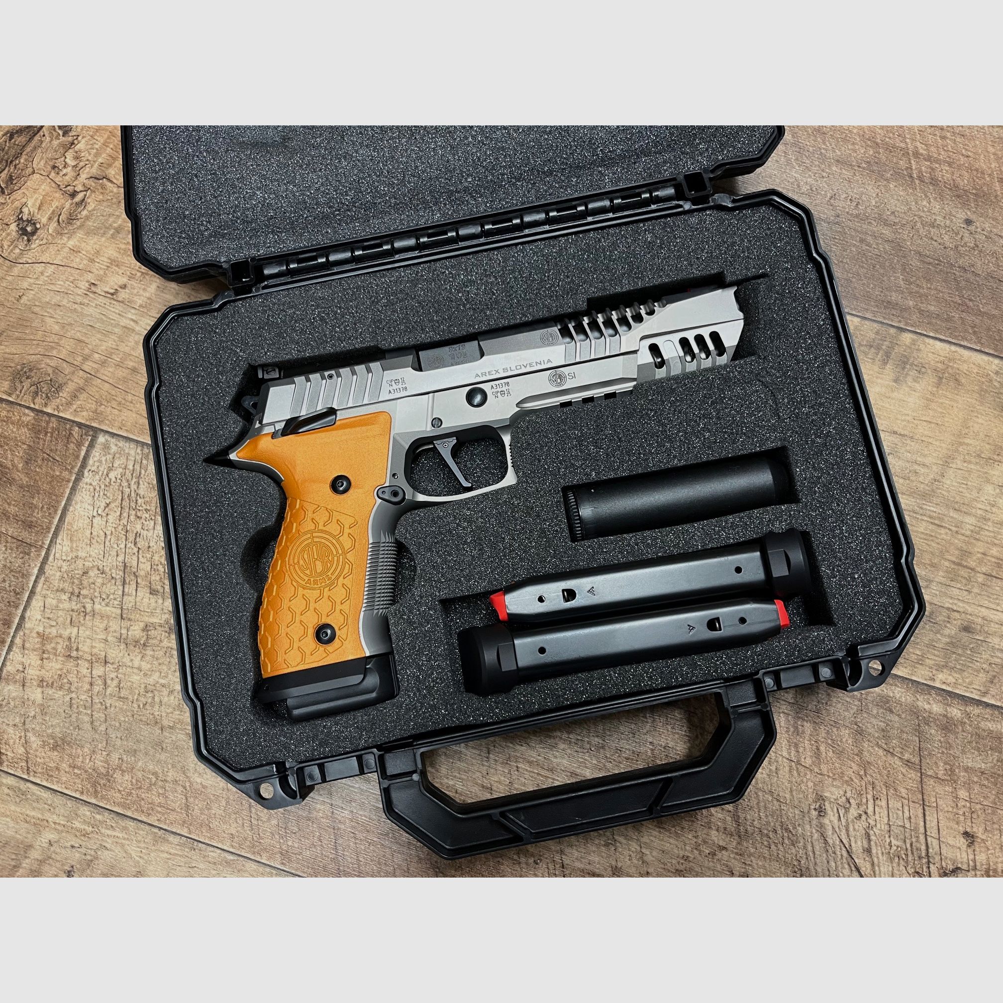 Steyr ATC Rock 6 pouces - disponible immédiatement