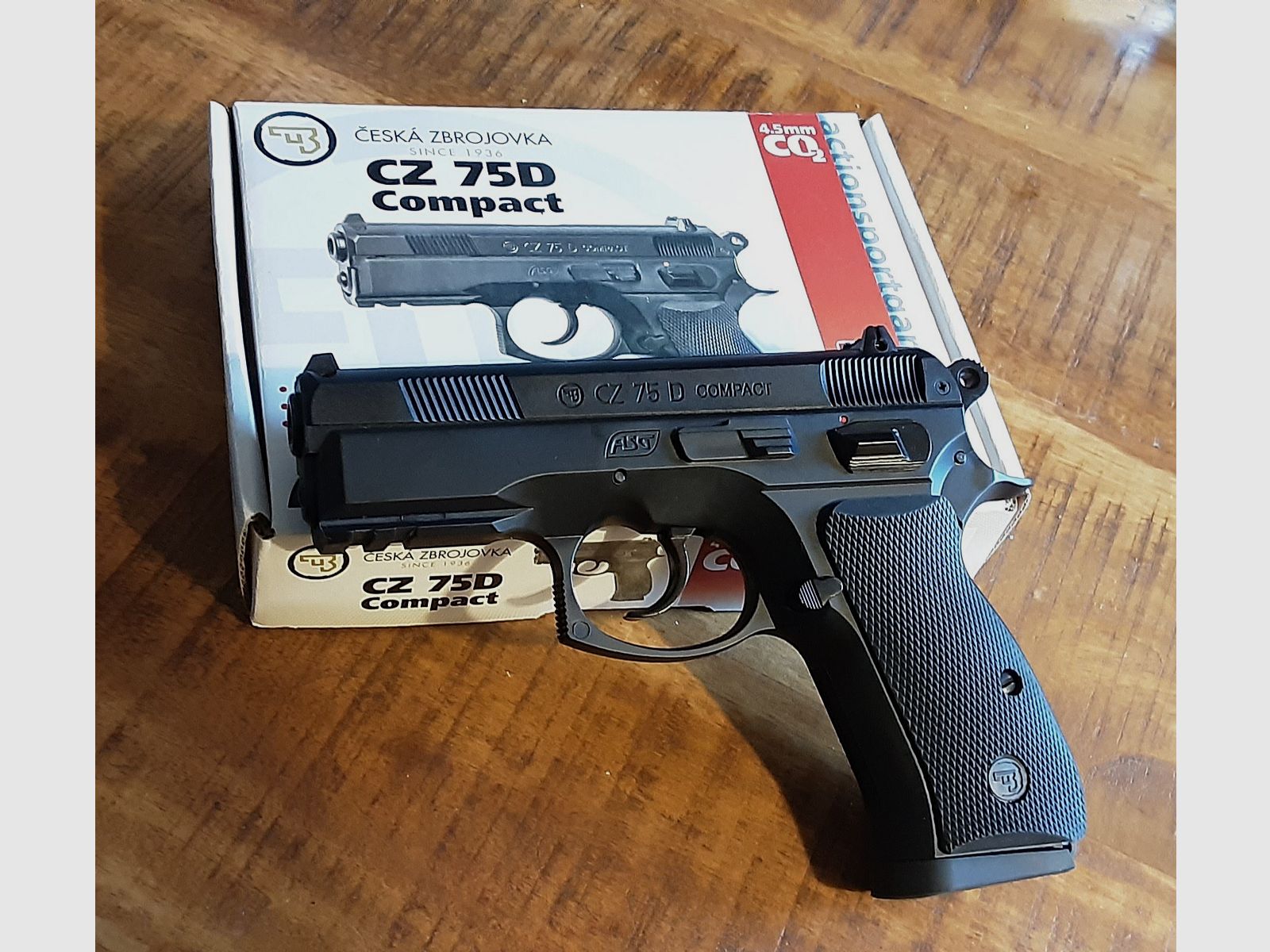 Co2-Pistole CZ75D Compact in 4,5 mm Stahl BB Co2 Non Blow Back 