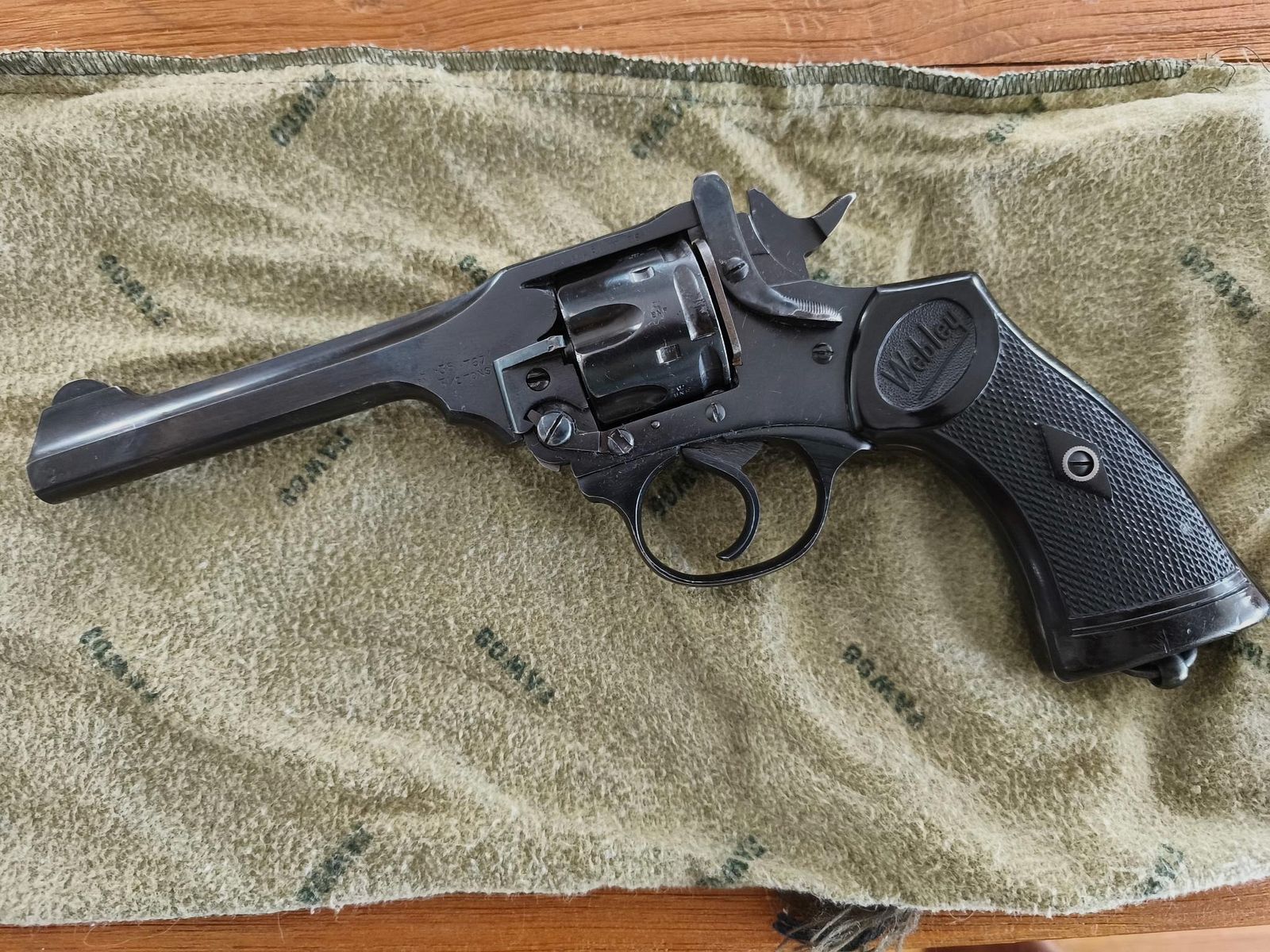 Webley MK  lV  38 S&W