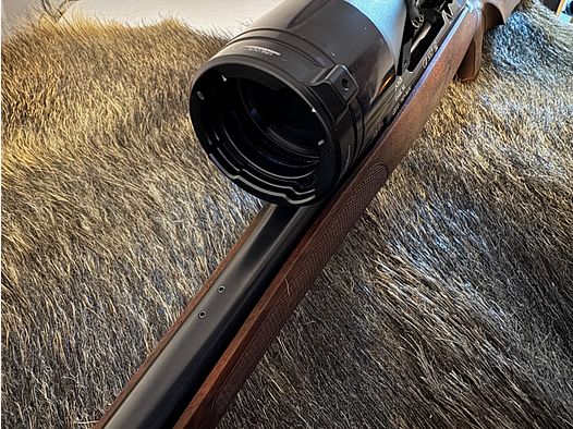 Paquete de cazador joven – CZ 557 Cal. .308 Win. con silenciador y visión térmica