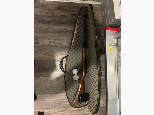 Diana 24 with accessories and bag