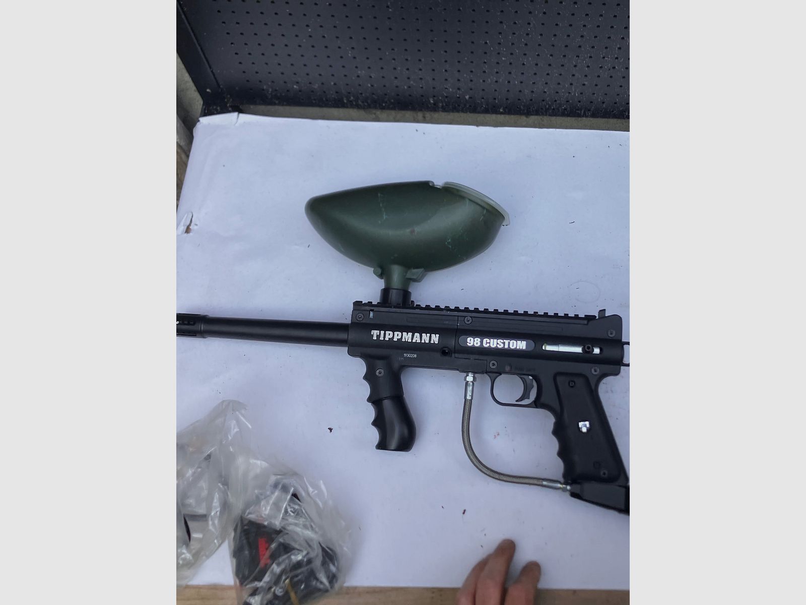 Tippmann 98 Custom including spare marker and accessories