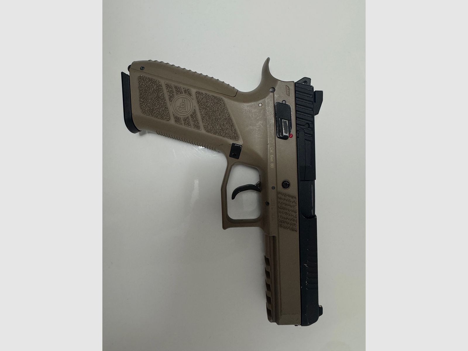 Airsoft CZ-P09 6mm glissière en métal avec chargeur Co2