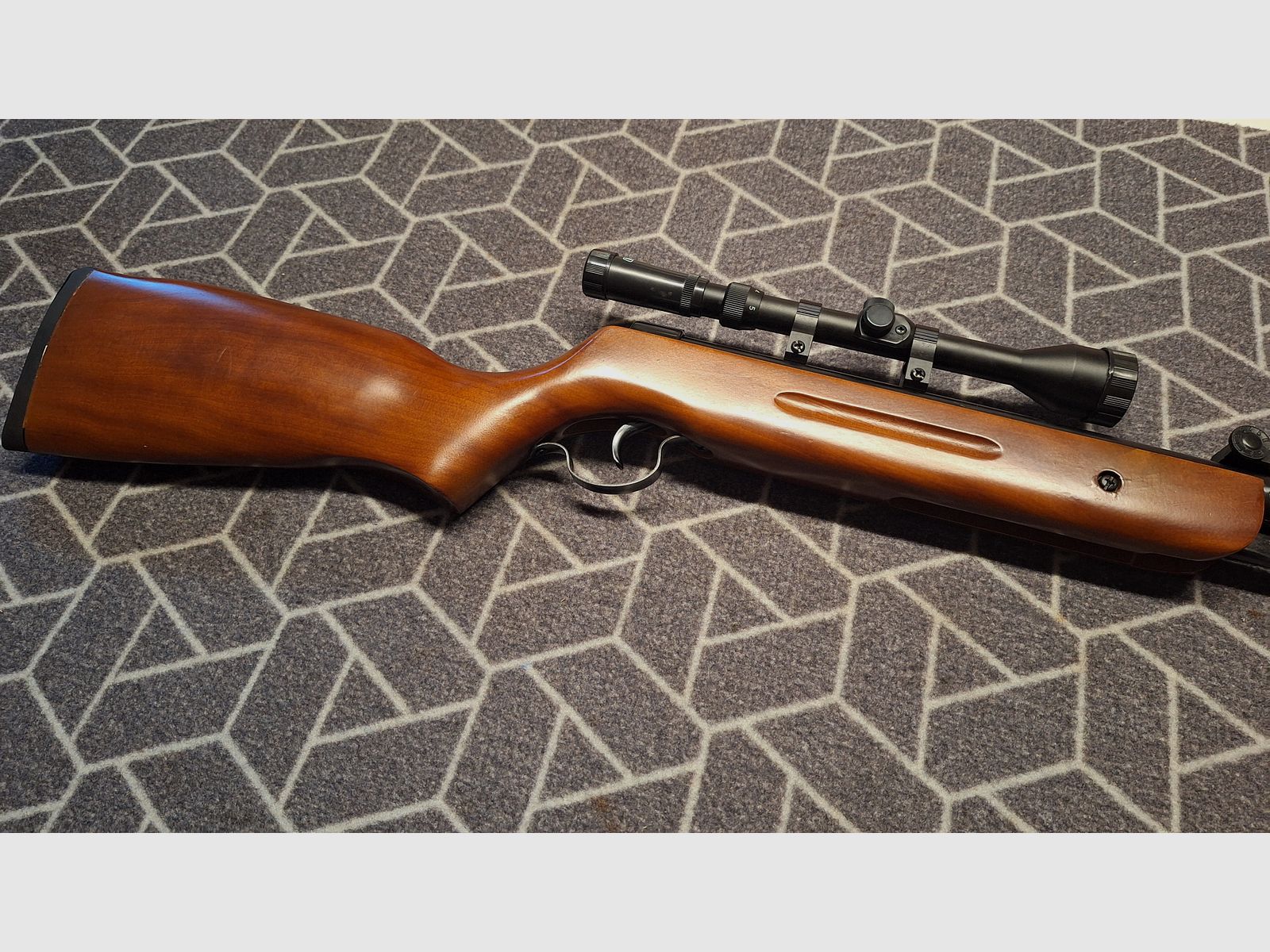 Carabine à air Kandar B2-4 avec scope - comme neuf !