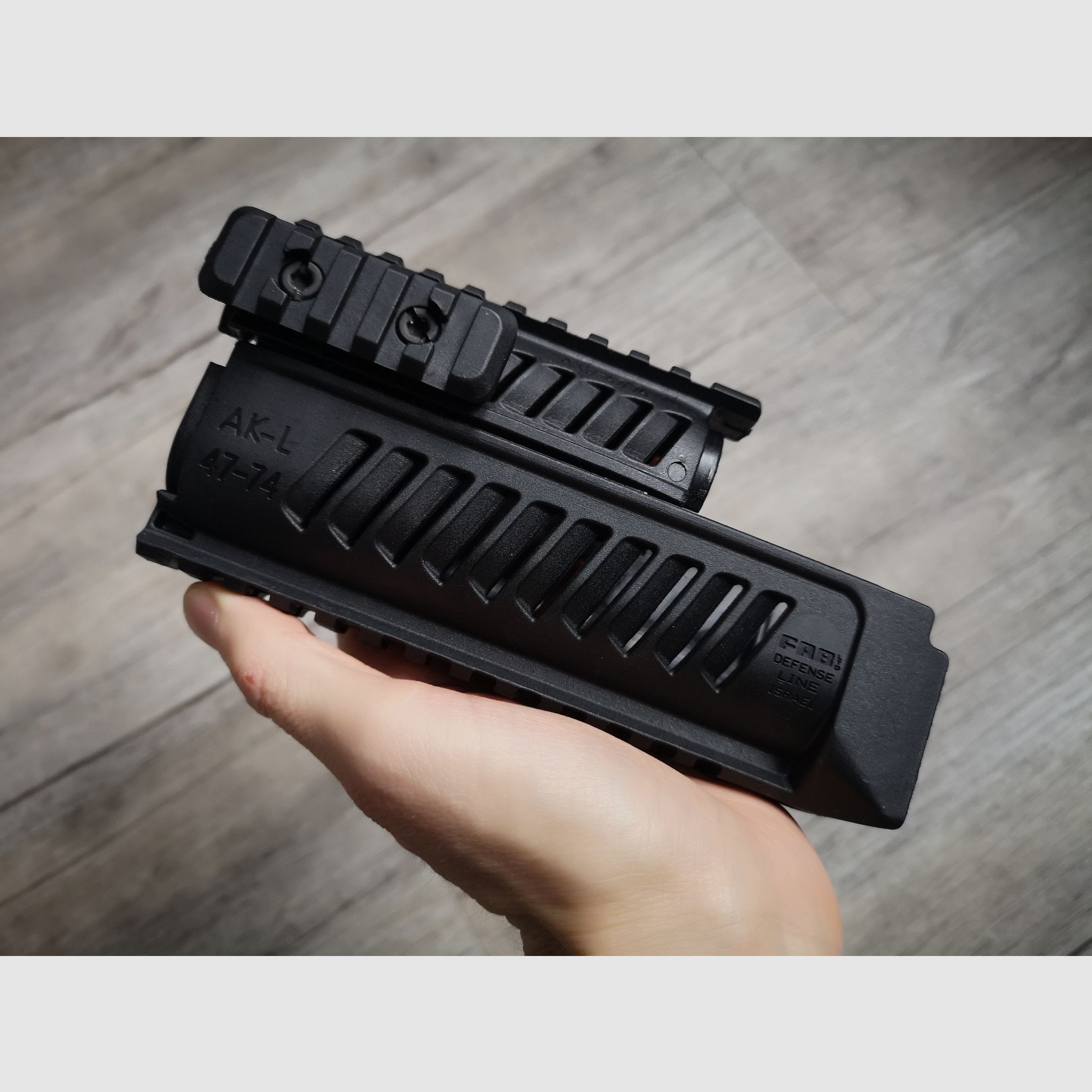 FAB-Defense Polymehr Handschutz mit Piccatinyschine AK-47 / AKS 74 Polymer mit Quad Rail