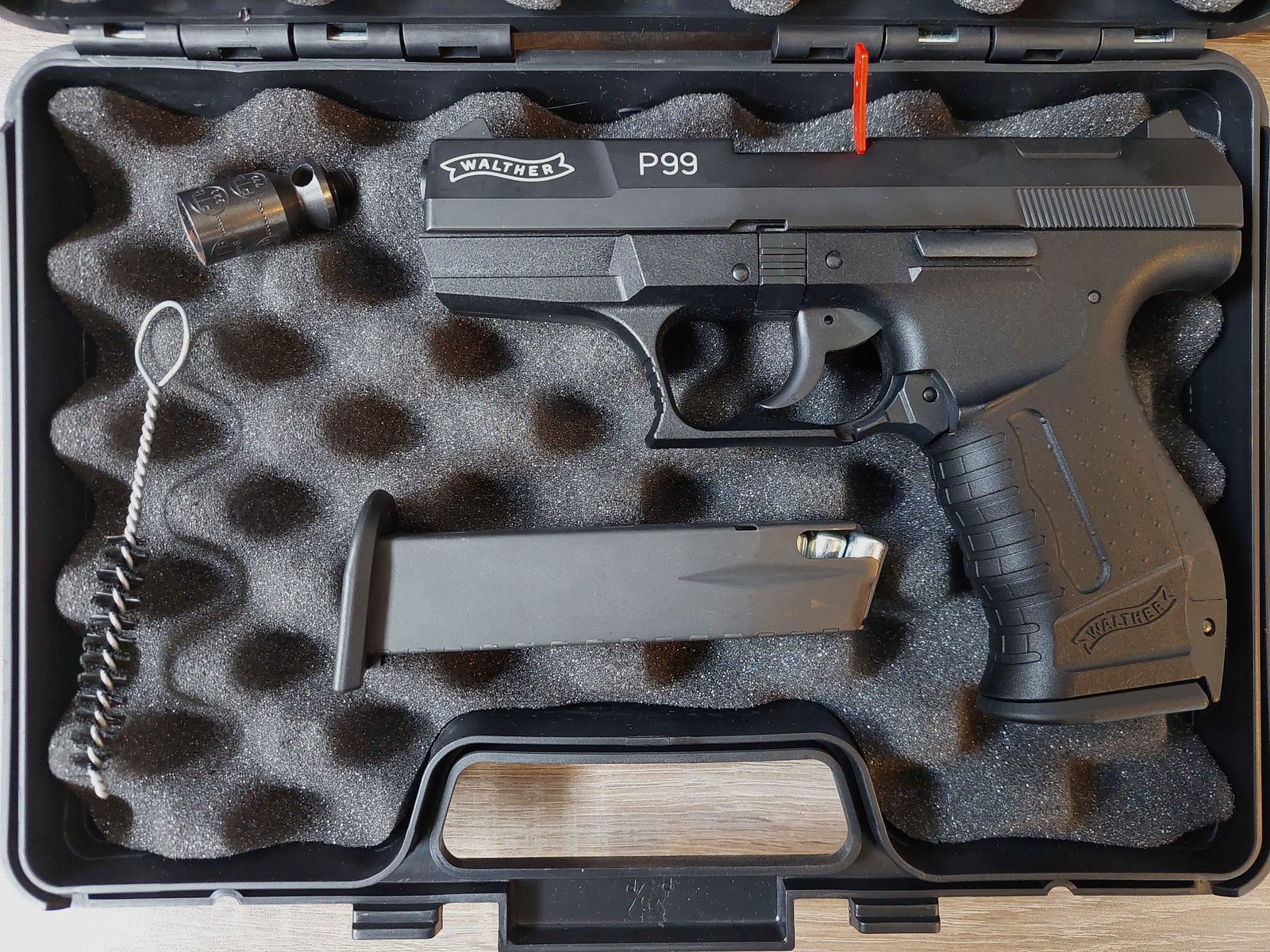 Walther P99 | 9 mm P.A.K. (+ Extra Magazin)