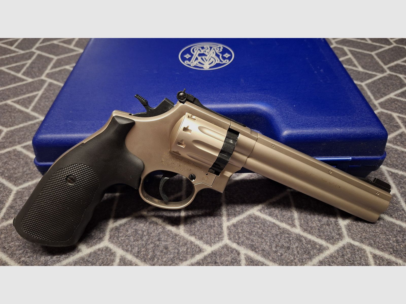 Revolver Smith & Wesson 686 - 6 Zoll Nickel 4,5 mm Diabolo