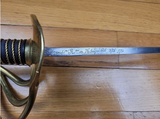 Seltenes Sabre 1822 der schweren Kavallerie (oder „Linienkavallerie“) – Der berühmte „Bancal“ – Kligenthal-Manufaktur August 1824 – Gutes Modell-Futteral – TBE