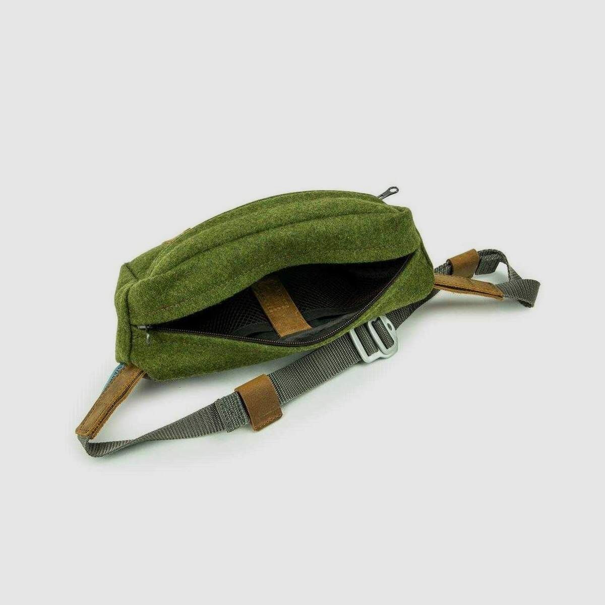 STEINKAUZ Hip Bag „Wetterstein II“, Flechtgrün, Bild 2 von 3