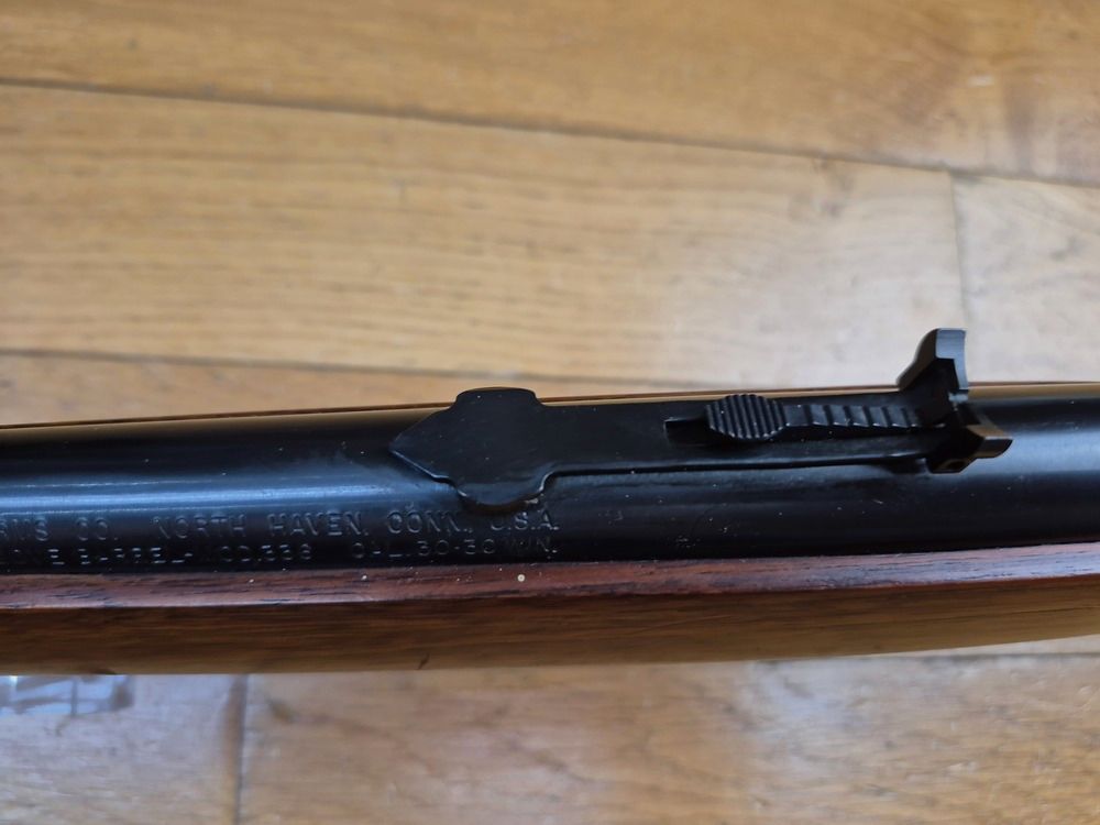 Sehr schöne und seltene Unterhebelrepetierbüchse Marlin 336 – Kal. 30-30 – Seltenes Stempel « JM » – Waffe von Marlin vor der Insolvenz – Eine echte Marlin von Marlin! – Hervorragende Verarbeitung von 1973 – Traumhafte Anpassungen – Ausgezeichneter Zustand! – TBE++, Bild 31 von 34