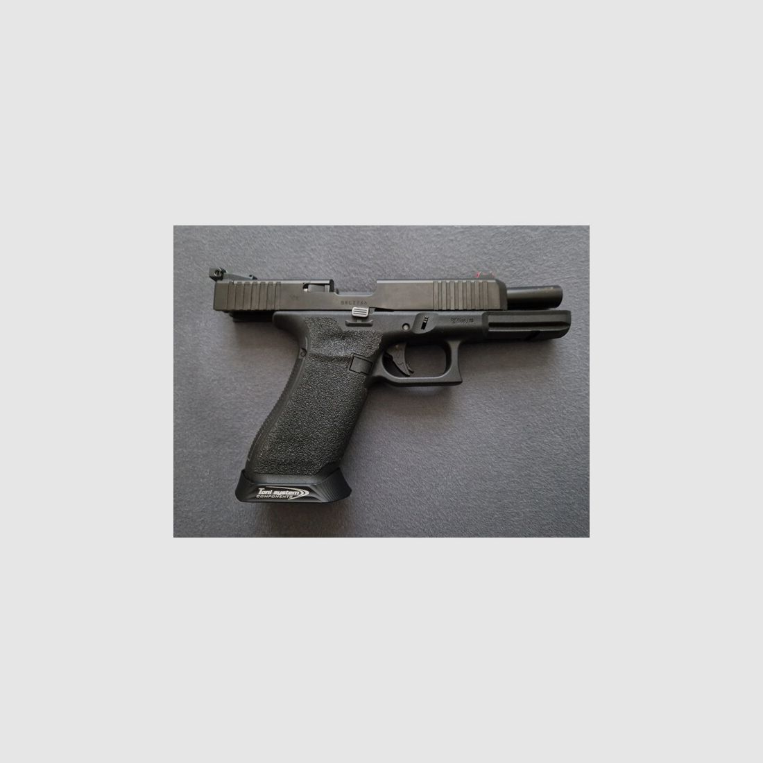 Glock 17 Generation 5 OR mit vielen Extras für IPSC