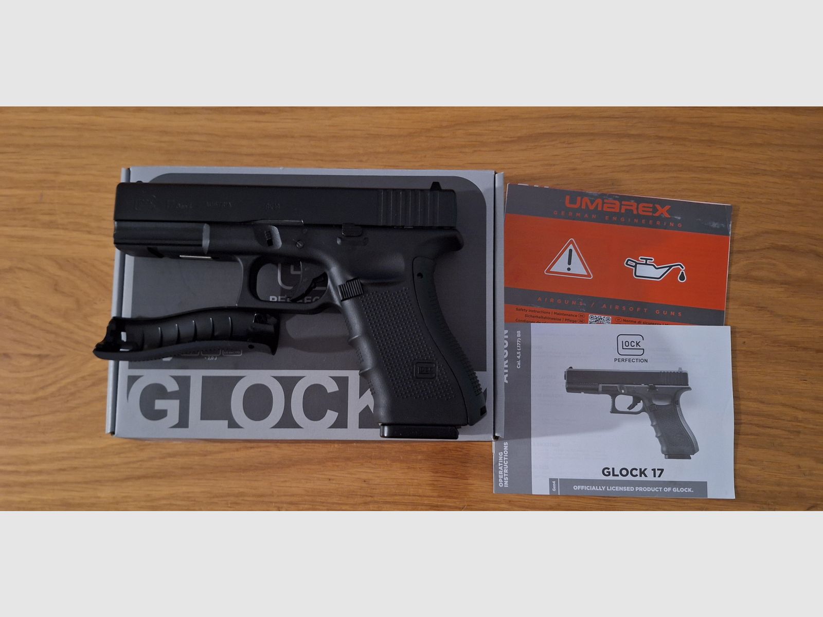 Glock 17 Gen4 Co2 guter Zustand 4,5 mm Stahl-BB mit Blowback