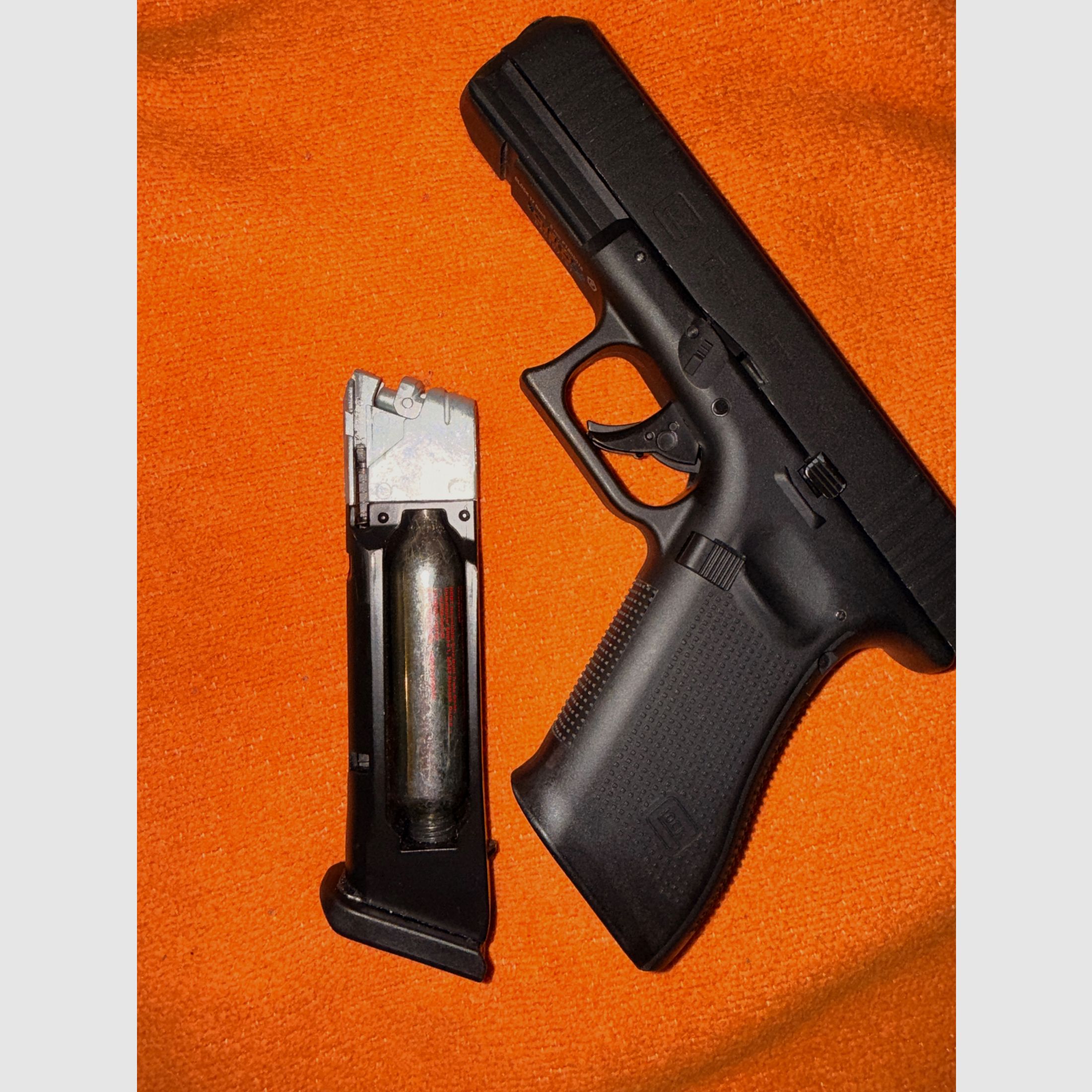Glock 17 gen 5 airsoft, immagine 2 di 4