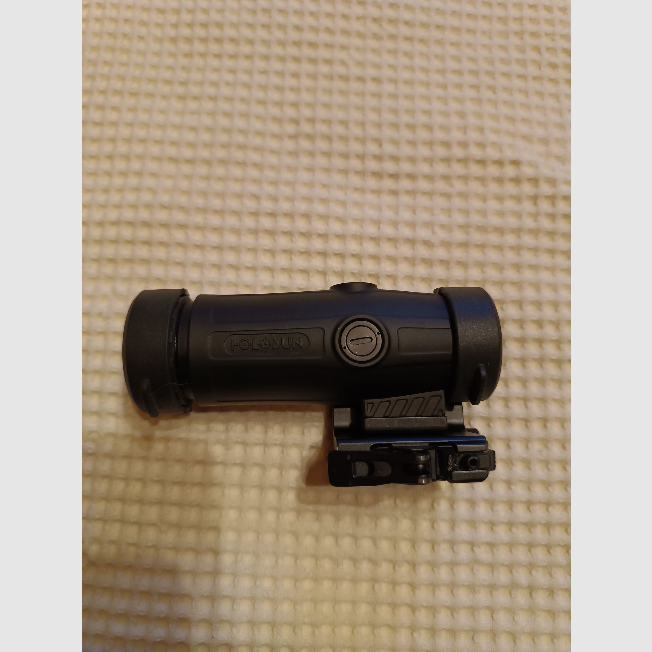 Holosun Magnifier. 3-fach Vergrößerung.