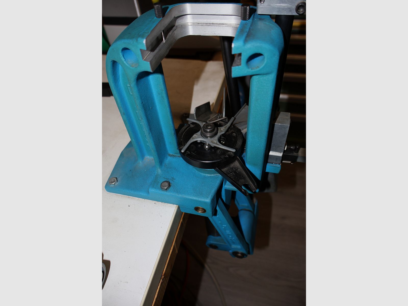 Dillon 550 B with accessories