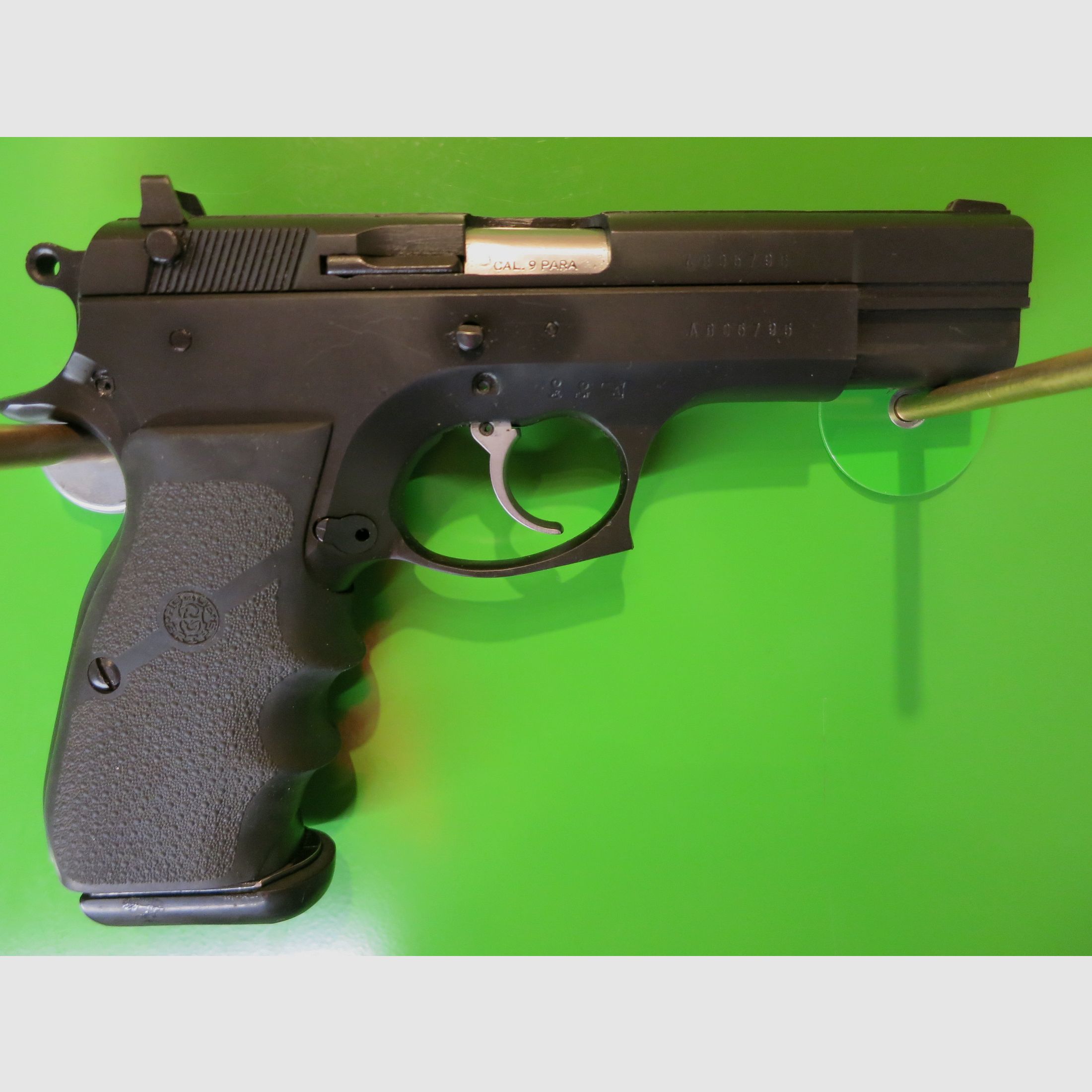Tanfoglio TA90, semiautomatica. Pistola sportiva a caricamento automatico, classico dell'IPSC, calibro 9 × 19 mm       #66-, immagine 1 di 10