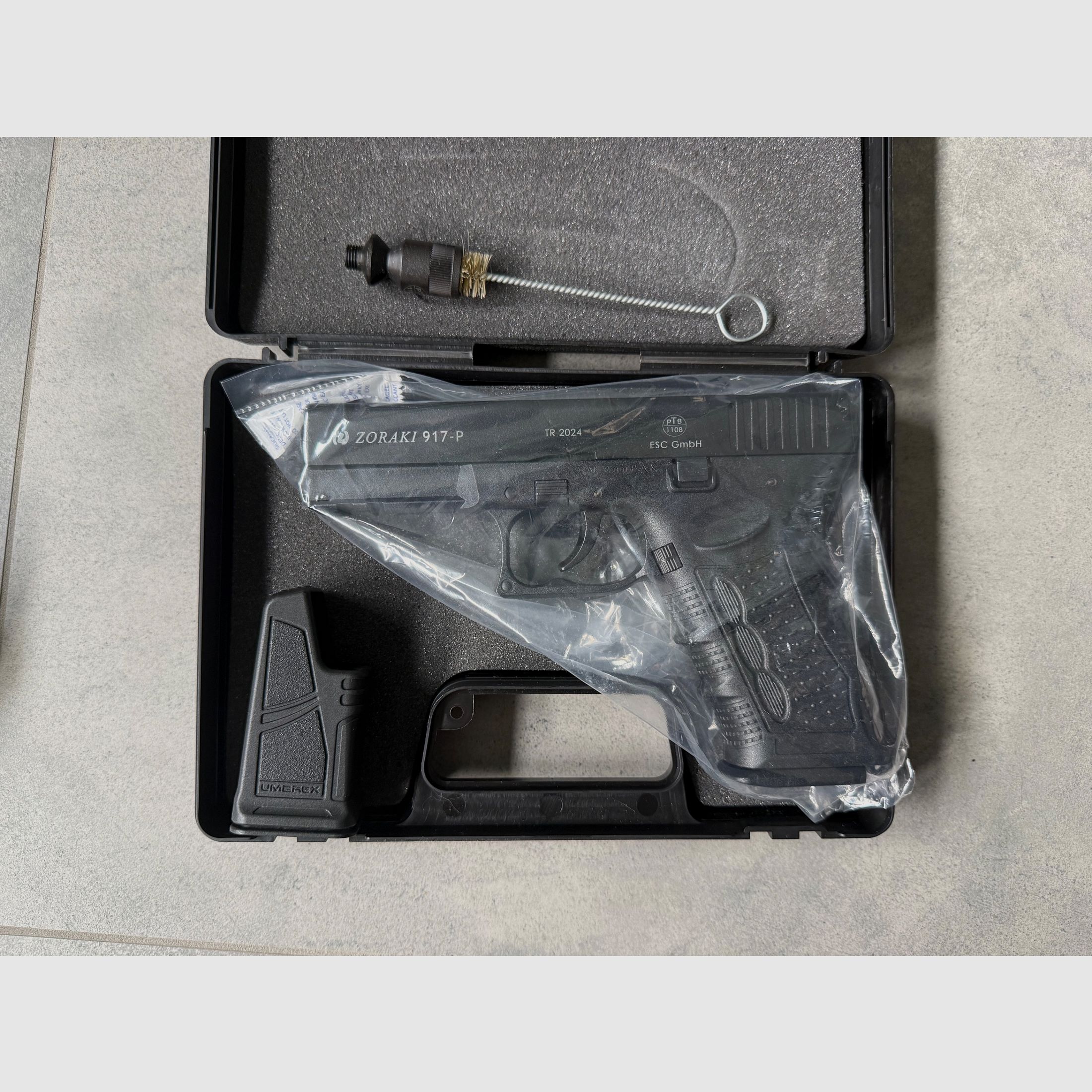 Zoraki 917-P black incl leather holster, image 3 of 3