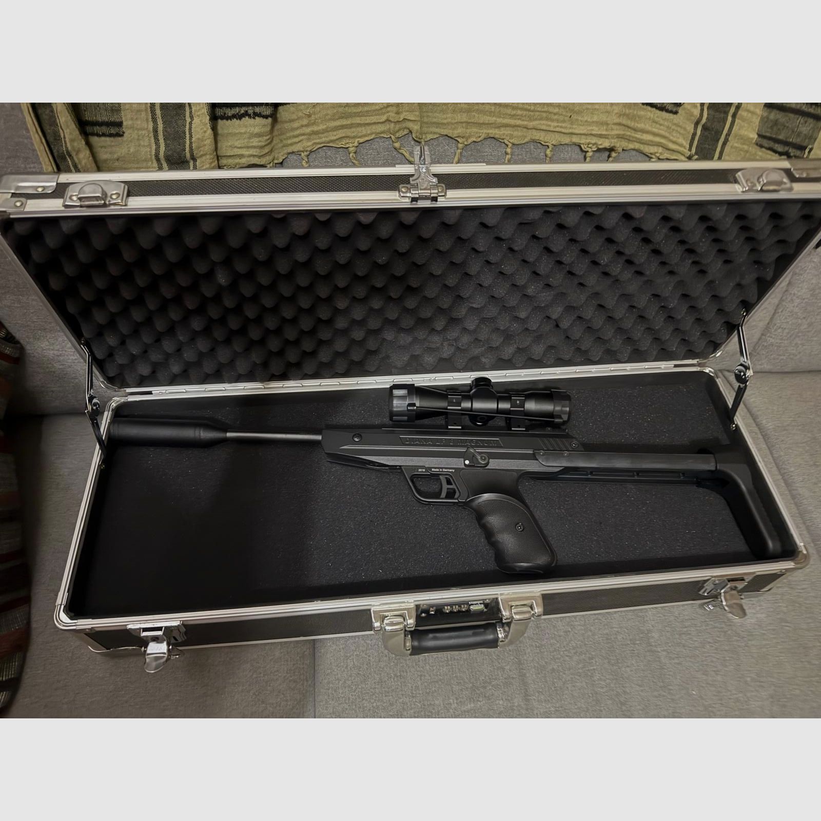 Diana LP8 Magnum Tactical avec mallette et scope, 4.5 mm et max. 7,5 Joule, donc libre à partir de 18 ans