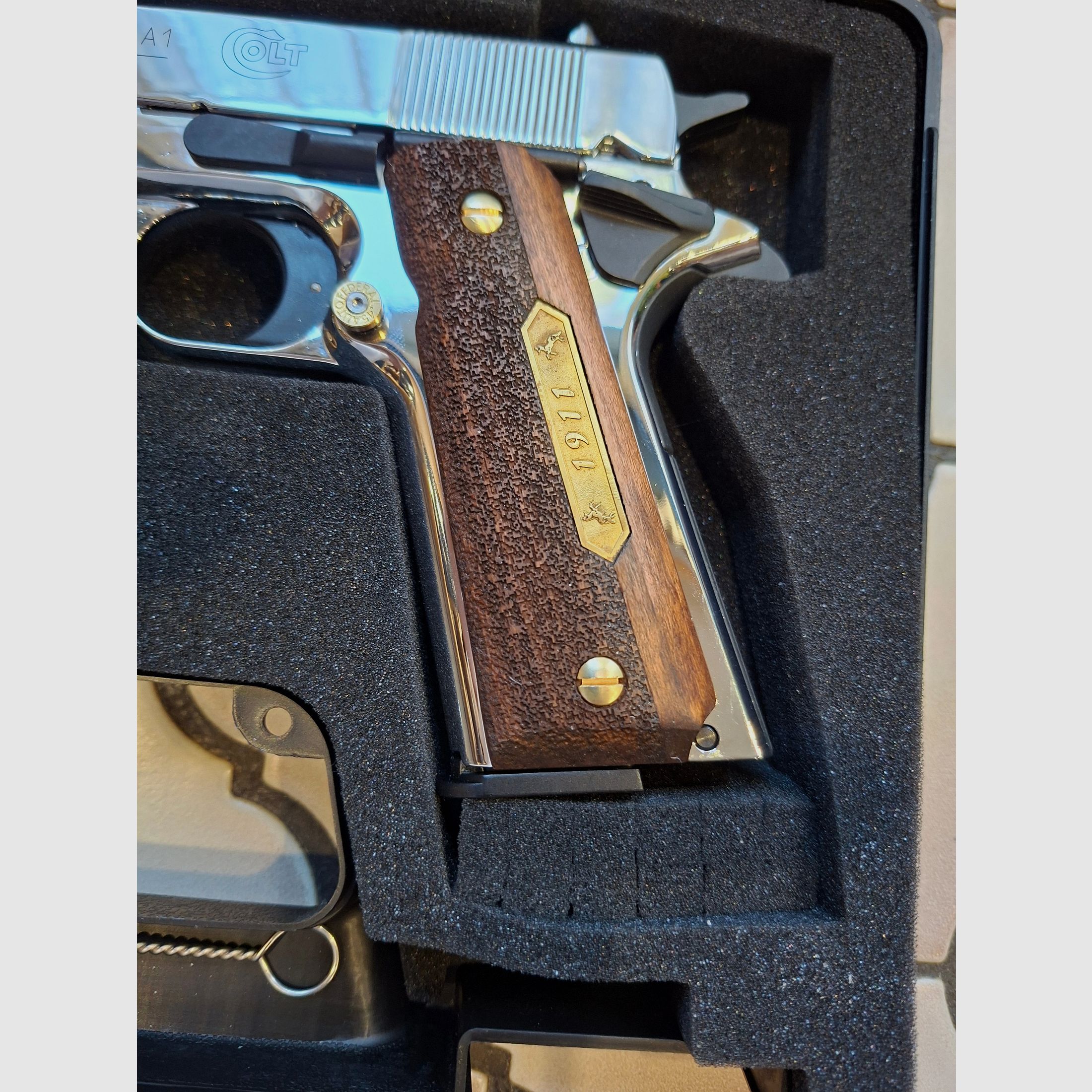 Colt 1911 Chrom, nowy, nie strzelany, długa prowadnica sprężyny, przedmiot kolekcjonerski. Cena do negocjacji!