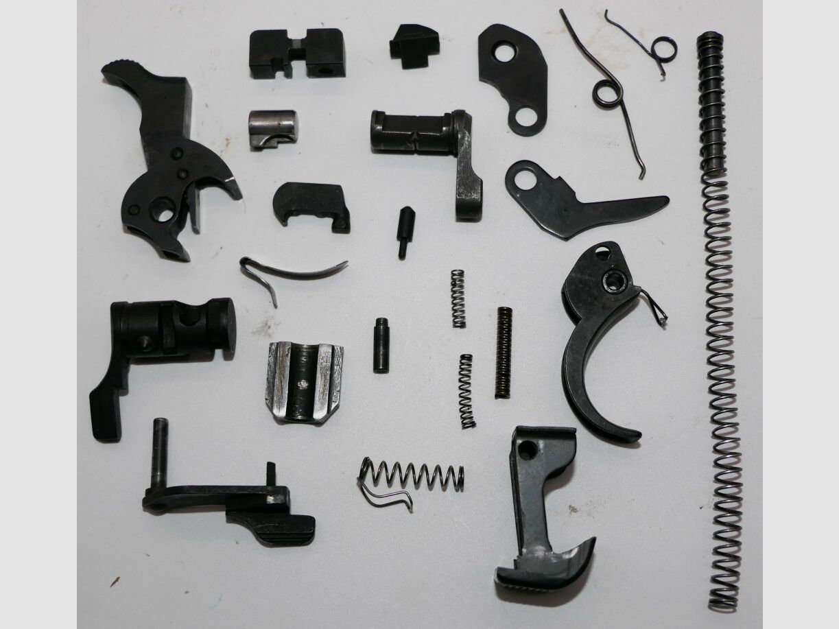 Wapenfabriek Walther Ulm Donau Vrije onderdelen set Walther P1 van de Bundeswehr 24 onderdelen