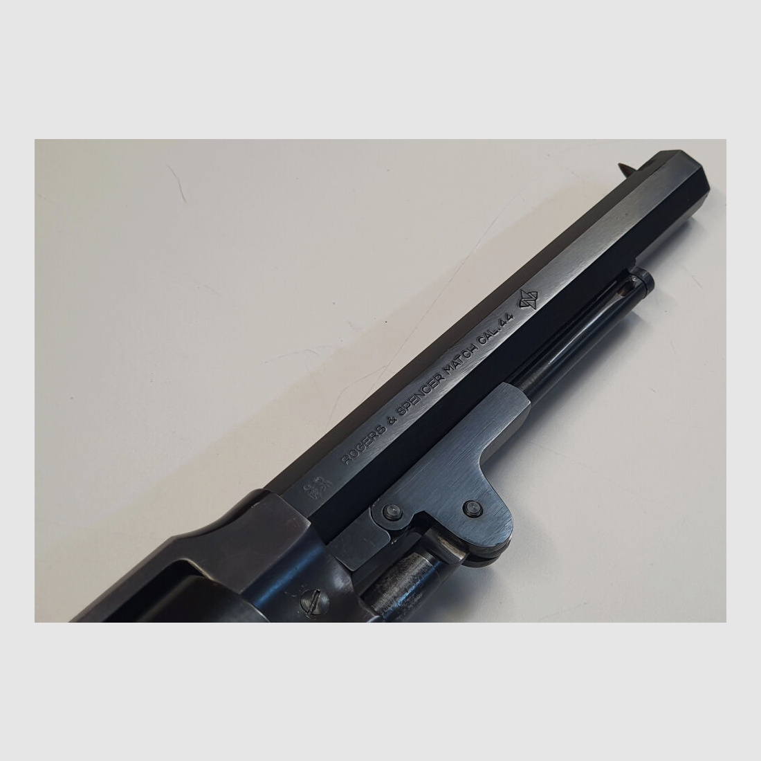 Davide Pedersoli Revolver a Percussione Neumann PEDERSOLI ROGER & SPENCER MATCH in calibro .44 (BlackPowder)