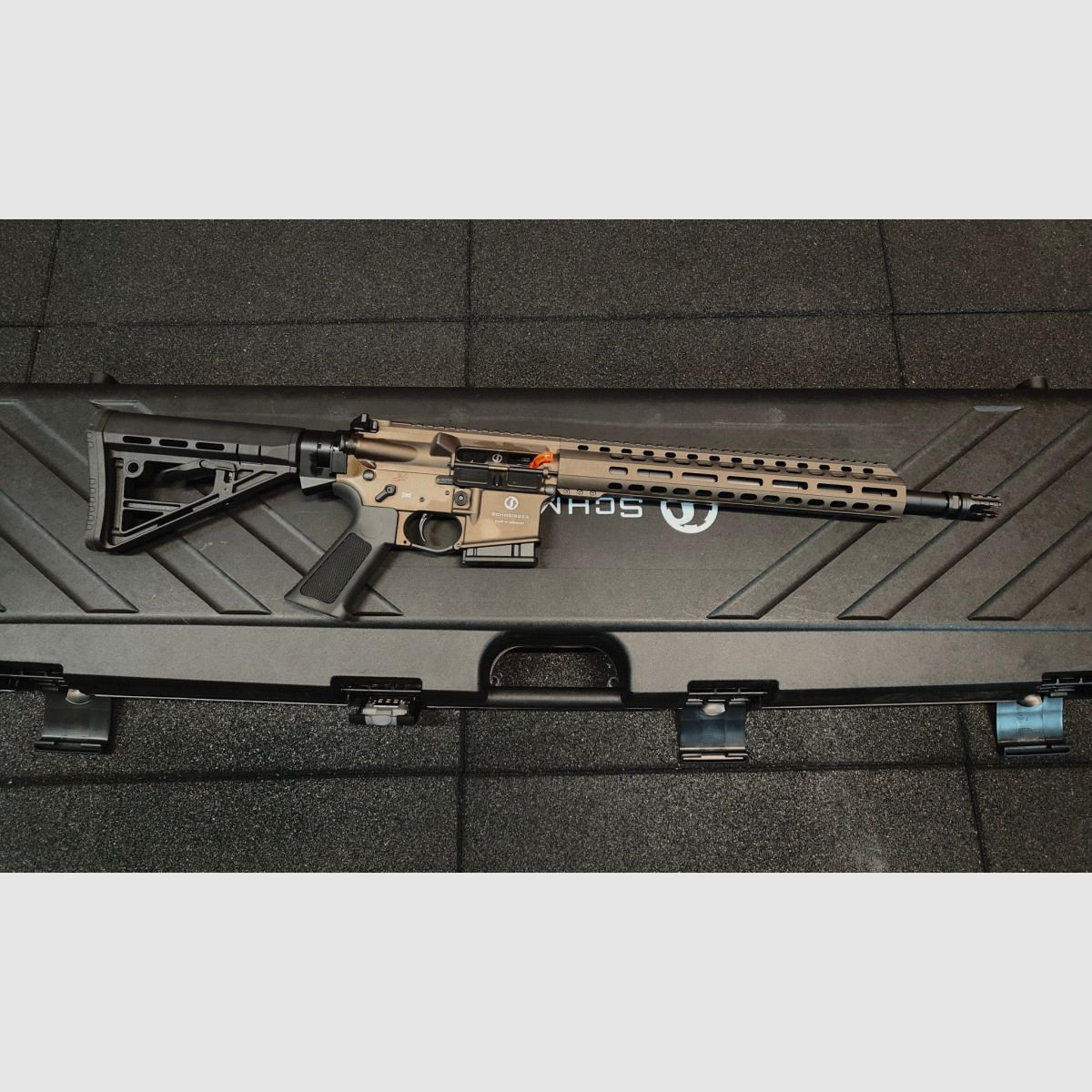 Schmeisser AR15 M4FL 14,5" bruin, afbeelding 2 van 2