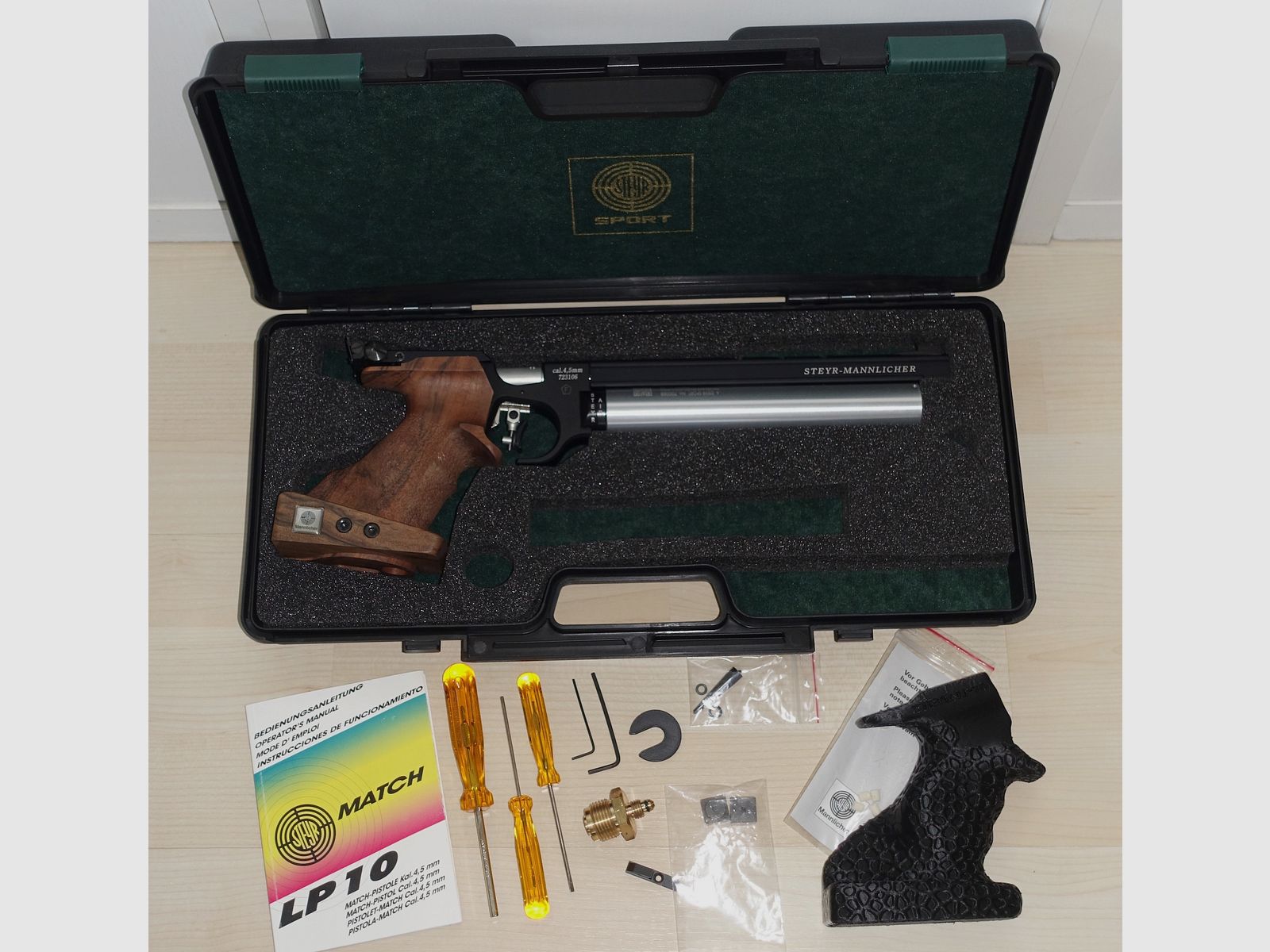 Steyr Perslucht Matchpistool / nieuwe patroon / nieuwe koffer / 2 grepen, enz.