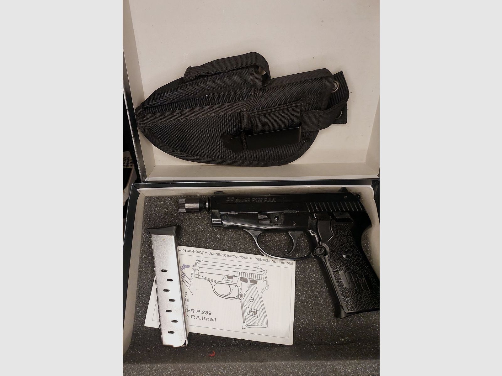 Pistola a salve Sig Sauer P239 nel calibro 9 mm P.A.K. dal set originale SIG "Backup‑Set" (PTB 696)