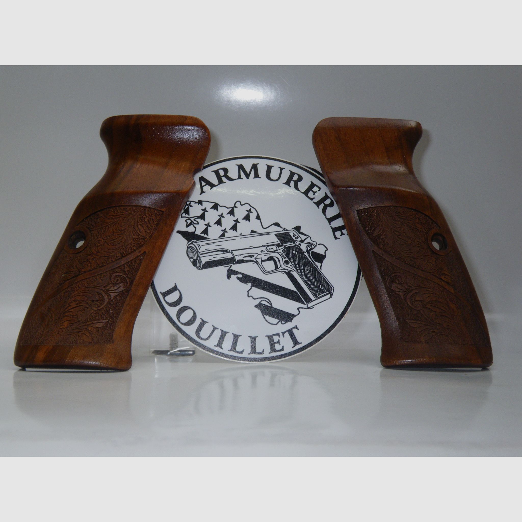 Floral wood grips for CZ 75/85 pistol
