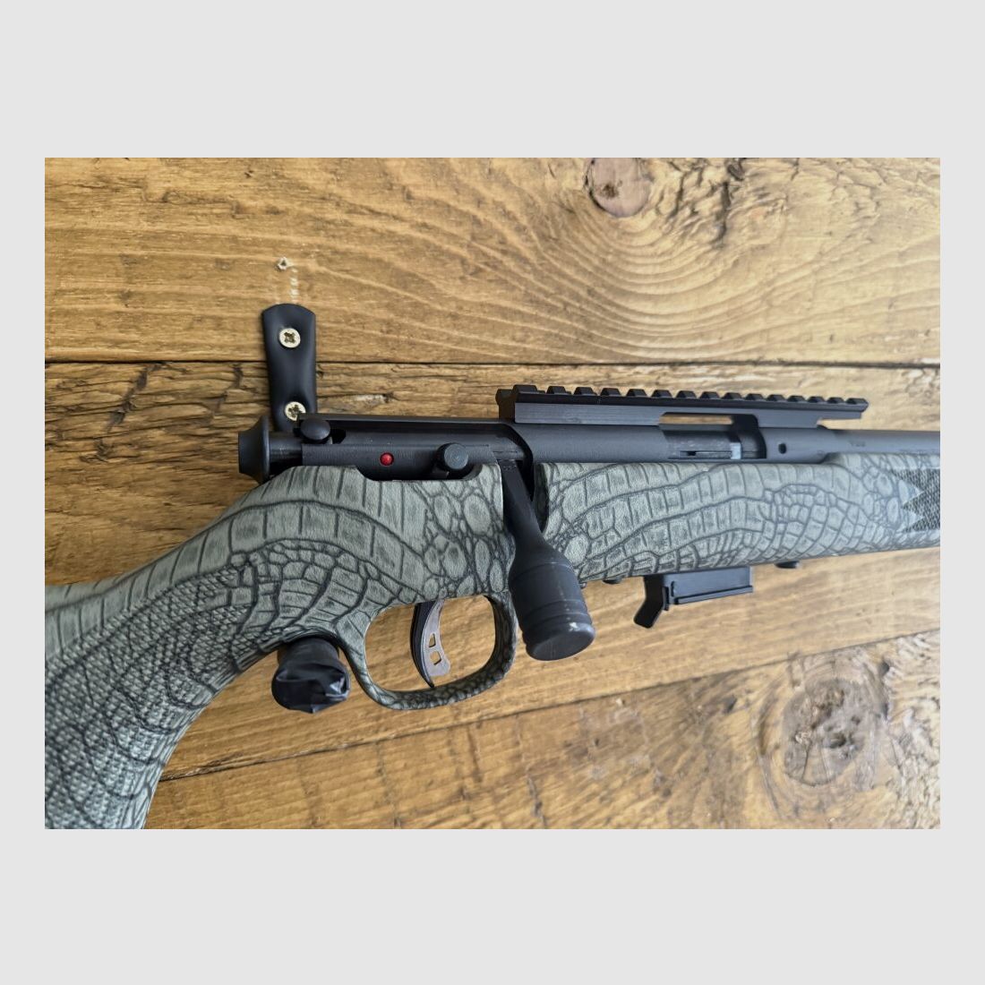 Savage 93 FV-SR CAMO .22WinMag