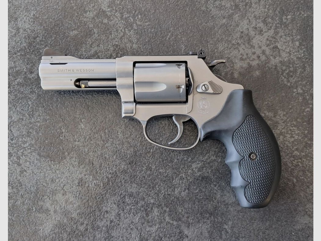 Smith&Wesson 601 60-10 Small Hunter