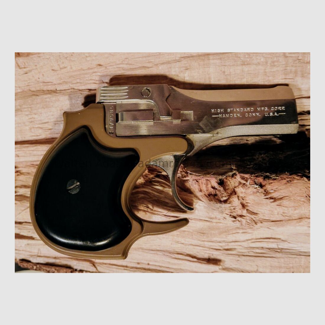 High Standard - Derringer DM-101 de doble cañón